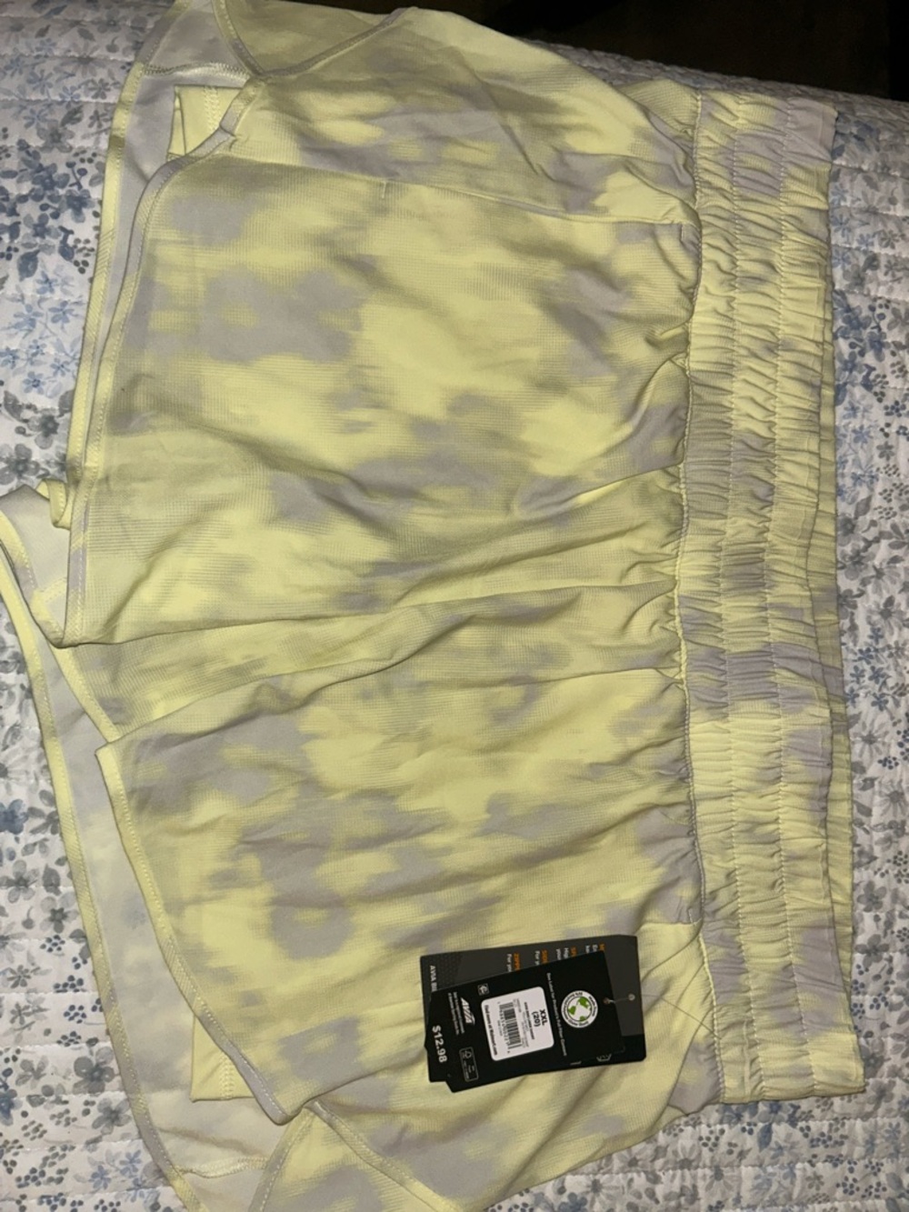 2xl Bundle - Light Lavender and Yellow Patterned Athletic Running Shorts - Picture 2 of 6